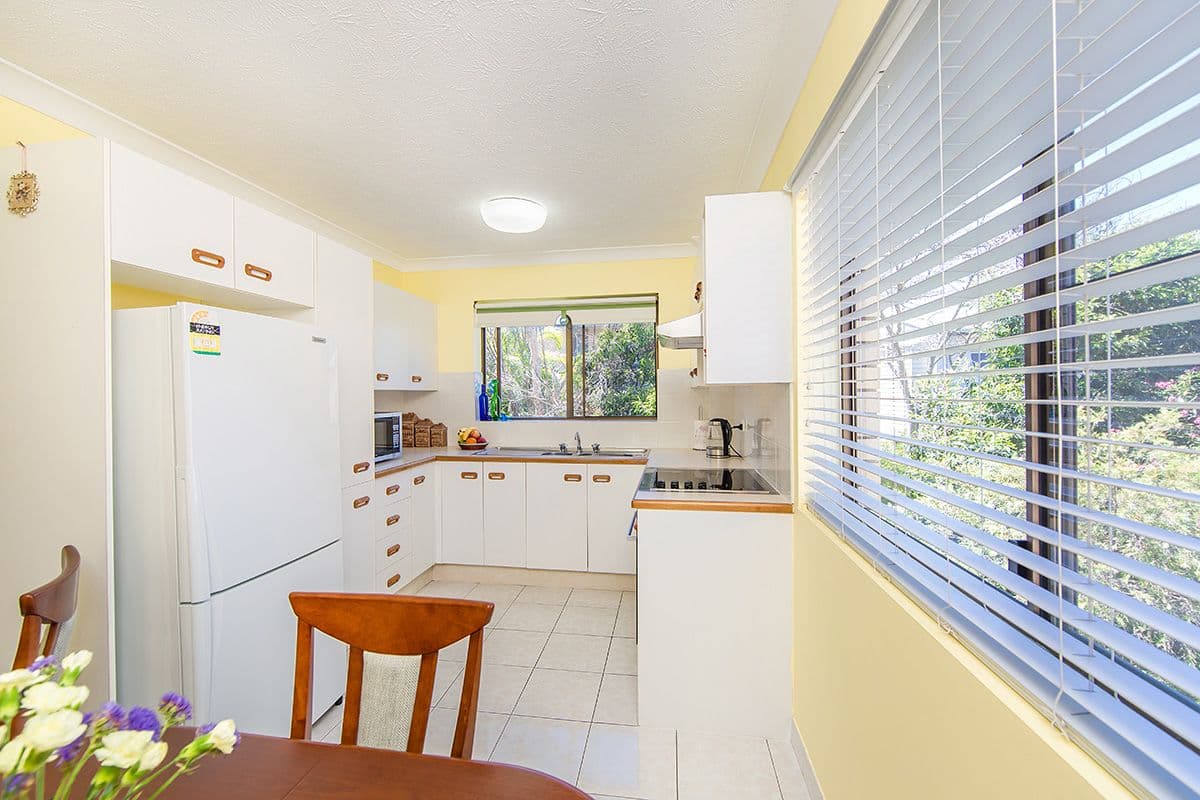 87 Farnell Street, Chermside QLD 4032, Chermside - Thumbnail 2