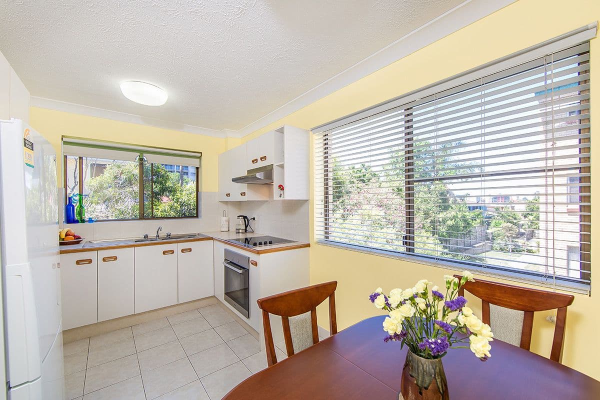 87 Farnell Street, Chermside QLD 4032, Chermside - Thumbnail 3