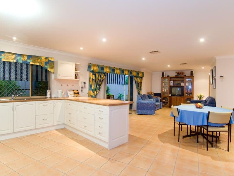 11 Ivadale Boulevard, LITTLE MOUNTAIN QLD 4551, Little Mountain - Thumbnail 6