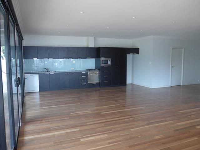 18 McIntosh Street, LOXTON SA 5333, Loxton - Thumbnail 2