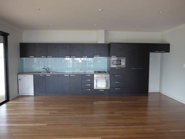 18 McIntosh Street, LOXTON SA 5333, Loxton - Thumbnail 4