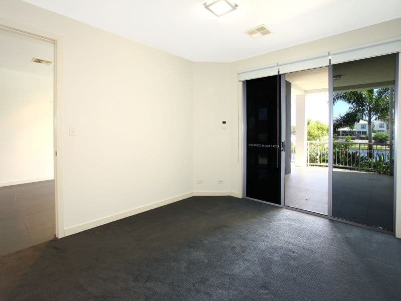 5021 Emerald Island Drive, CARRARA QLD 4211, Carrara - Thumbnail 7
