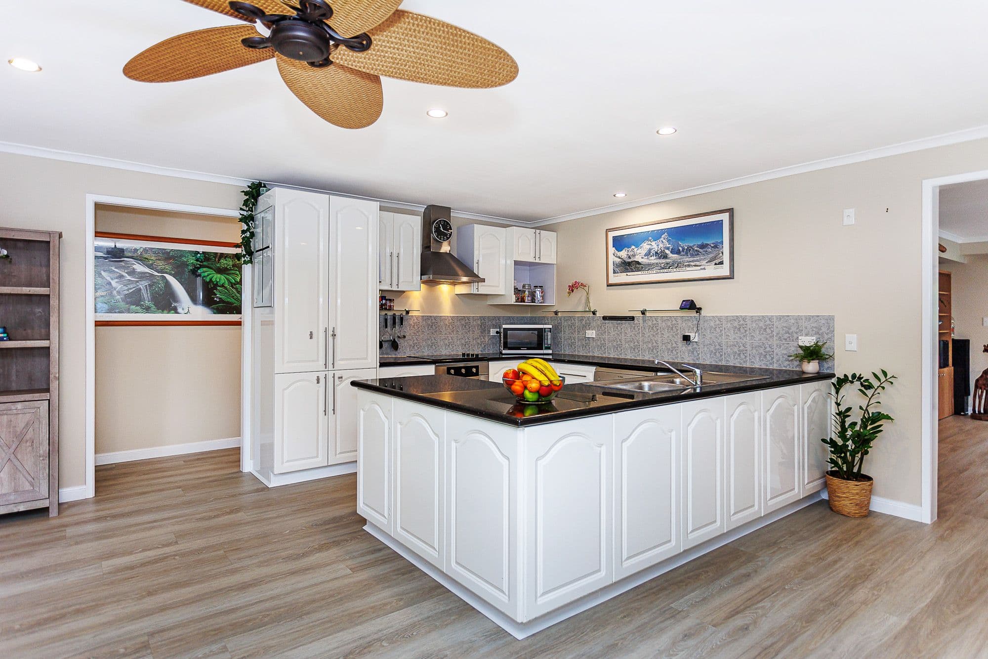 29 Kenneth Drive, Highland Park QLD 4211, Highland Park - Thumbnail 7