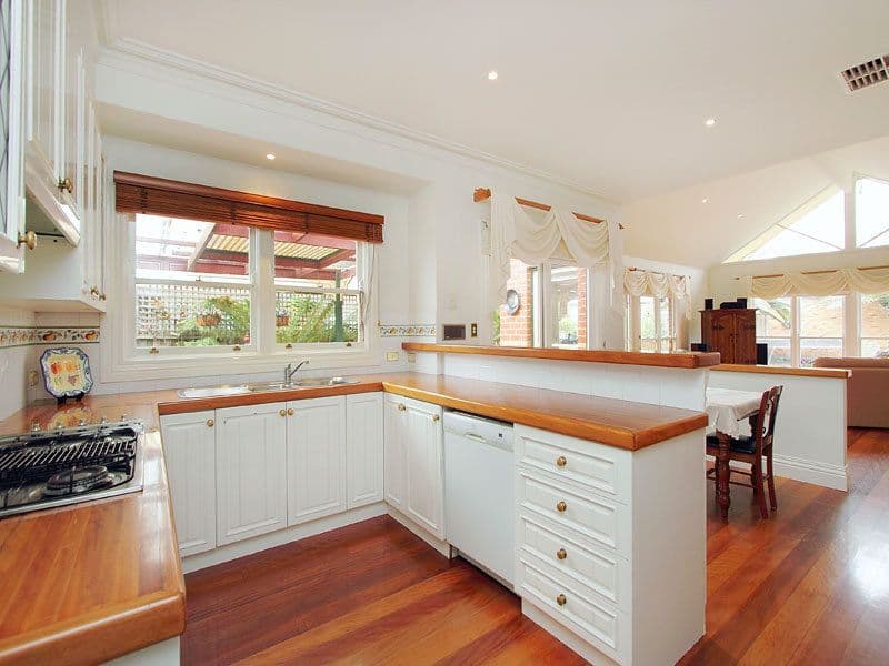 41 Wheatland Crescent, DINGLEY VILLAGE VIC 3172, Dingley Village - Thumbnail 4