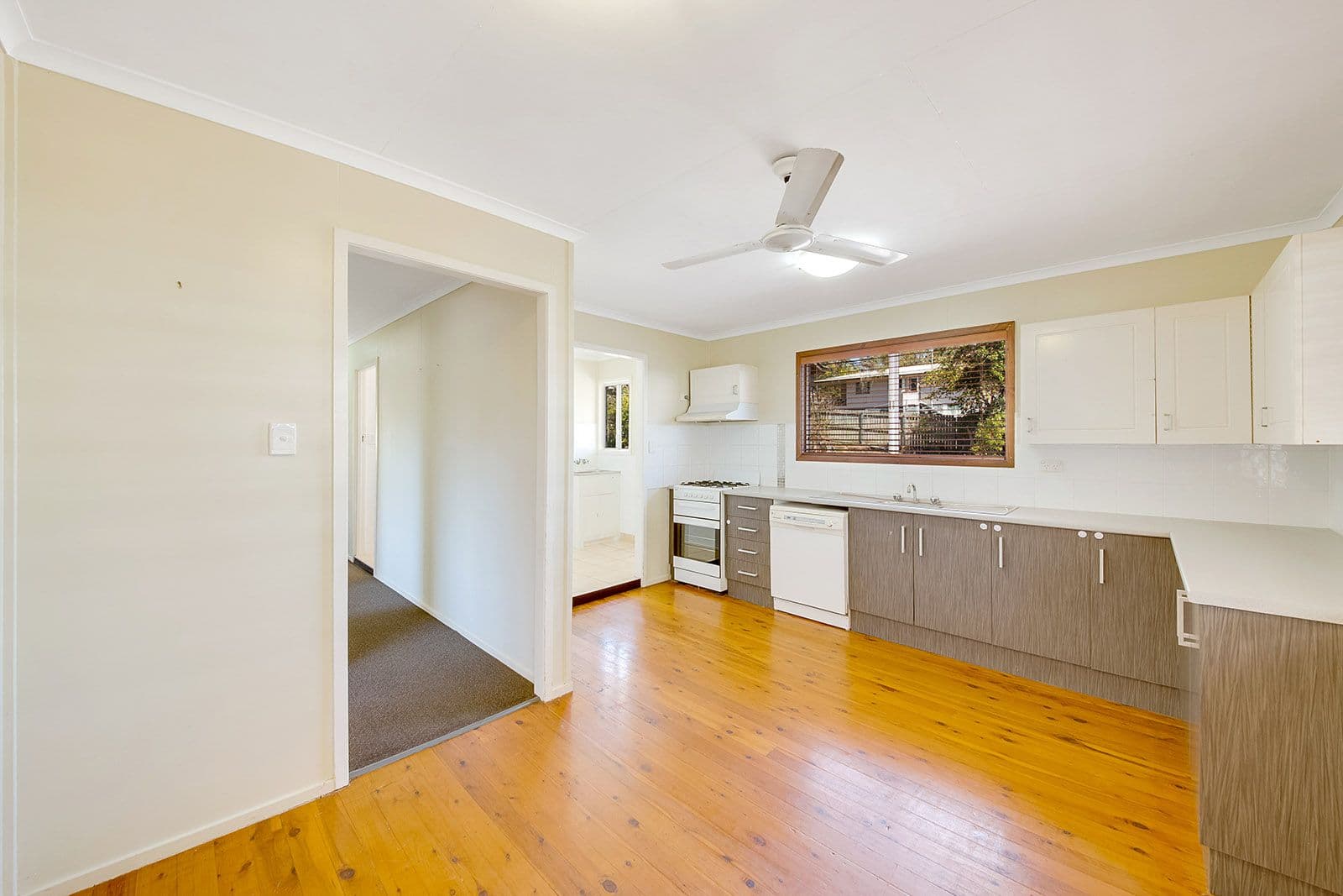 26 Squire Street, Toolooa QLD 4680, Toolooa - Thumbnail 4
