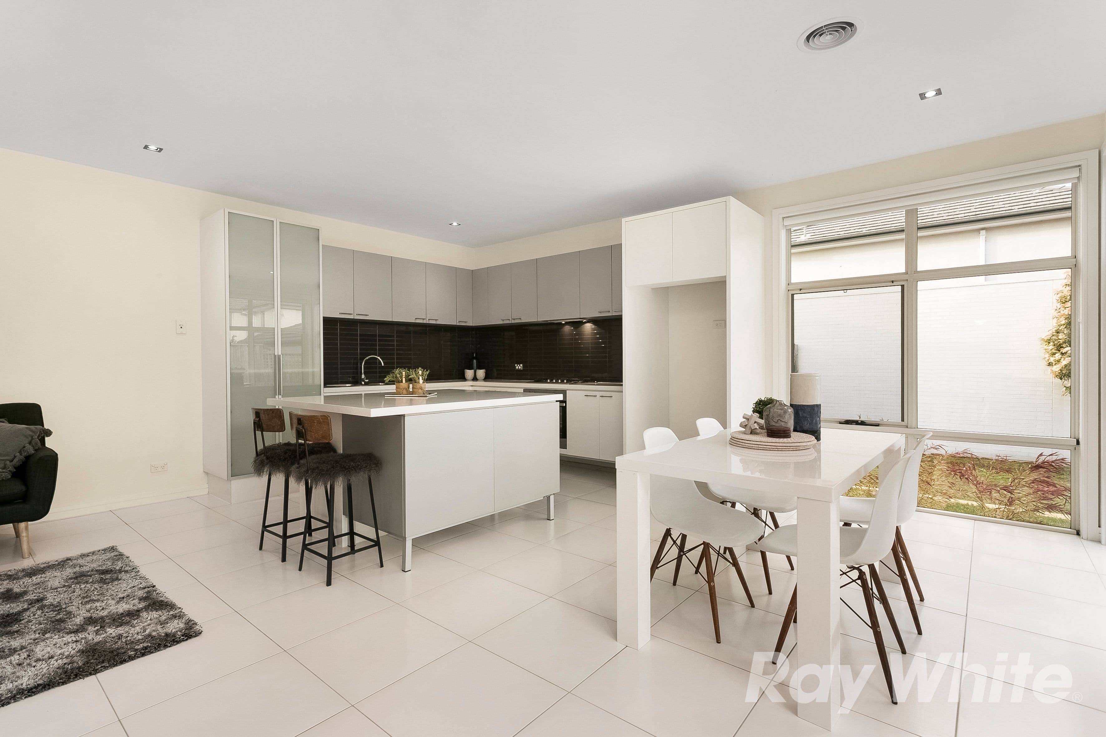 14 Rathdowne Way, Mulgrave VIC 3170, Mulgrave - Thumbnail 5