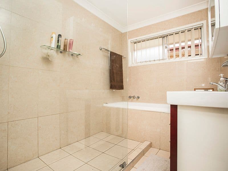 215 Samsonvale Road, Bray Park QLD 4500, Bray Park - Thumbnail 2