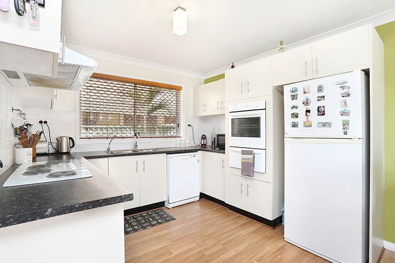 1 Lackey Street, Fairfield - Thumbnail 2