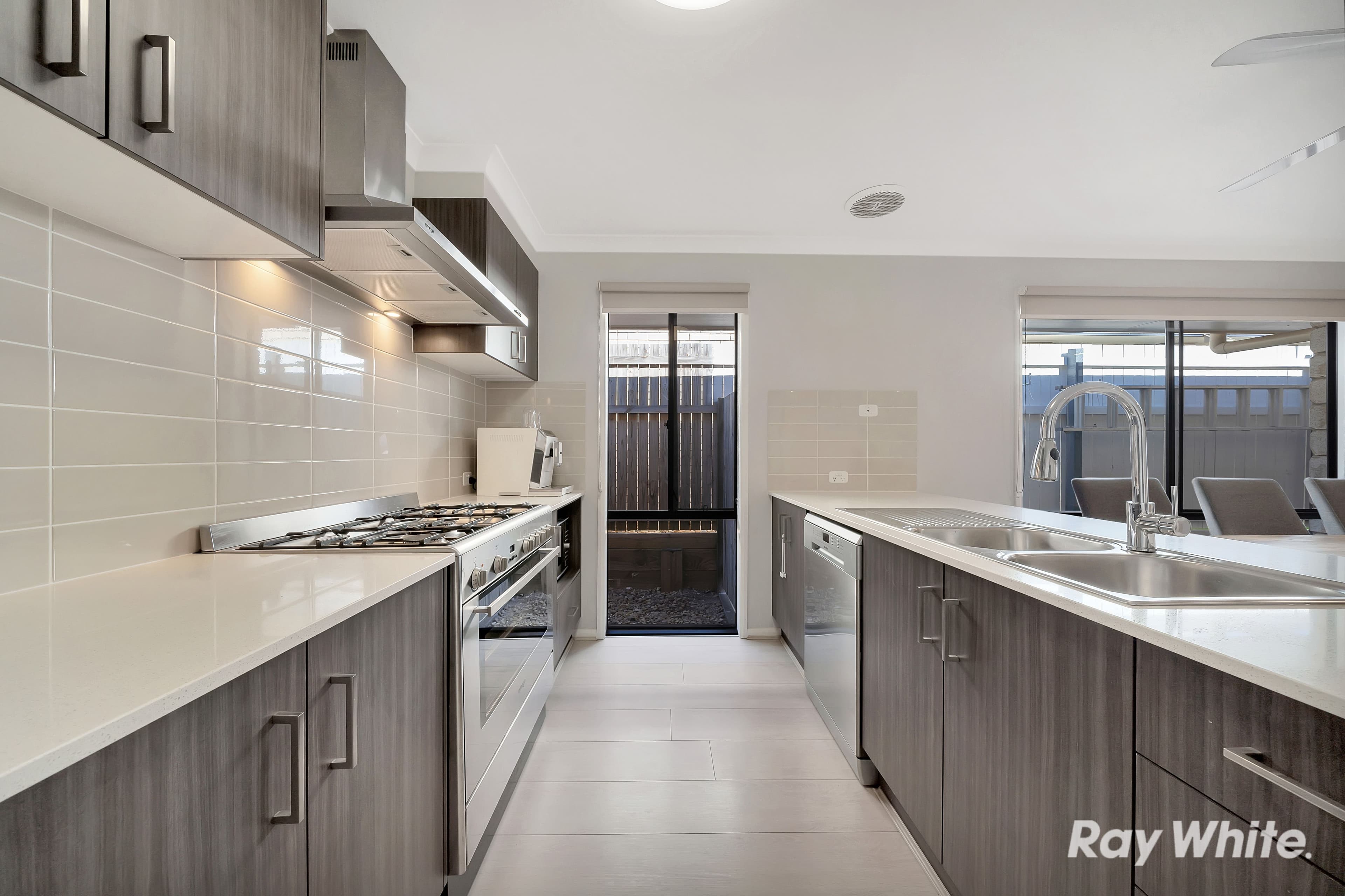17 Alabaster Drive, Logan Reserve QLD 4133, Logan Reserve - Thumbnail 5