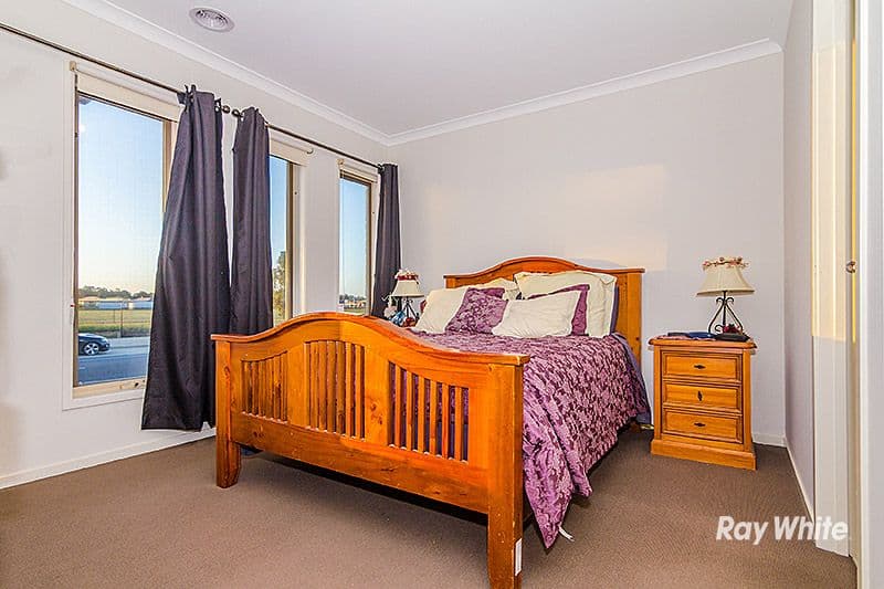 36 MacKillop Way, Clyde North VIC 3978, Clyde North - Thumbnail 6