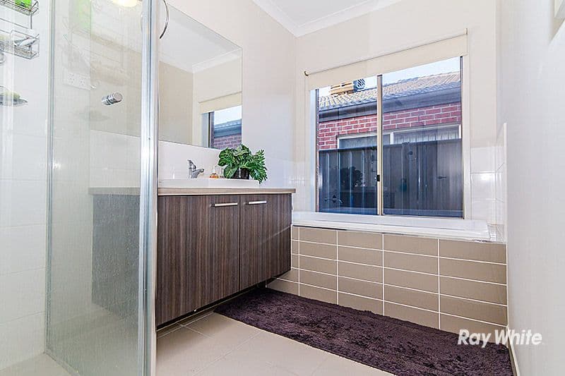 36 MacKillop Way, Clyde North VIC 3978, Clyde North - Thumbnail 7