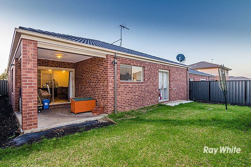 36 MacKillop Way, Clyde North VIC 3978, Clyde North - Thumbnail 8