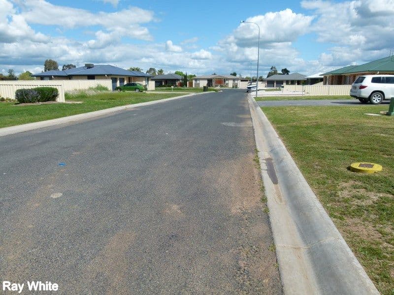 7 Dunstan Close, Forbes NSW 2871, Forbes - Thumbnail 2