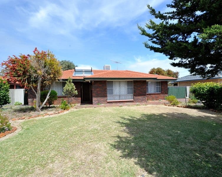 19 Wallsend Street, SAFETY BAY WA 6169, Safety Bay - Thumbnail 2