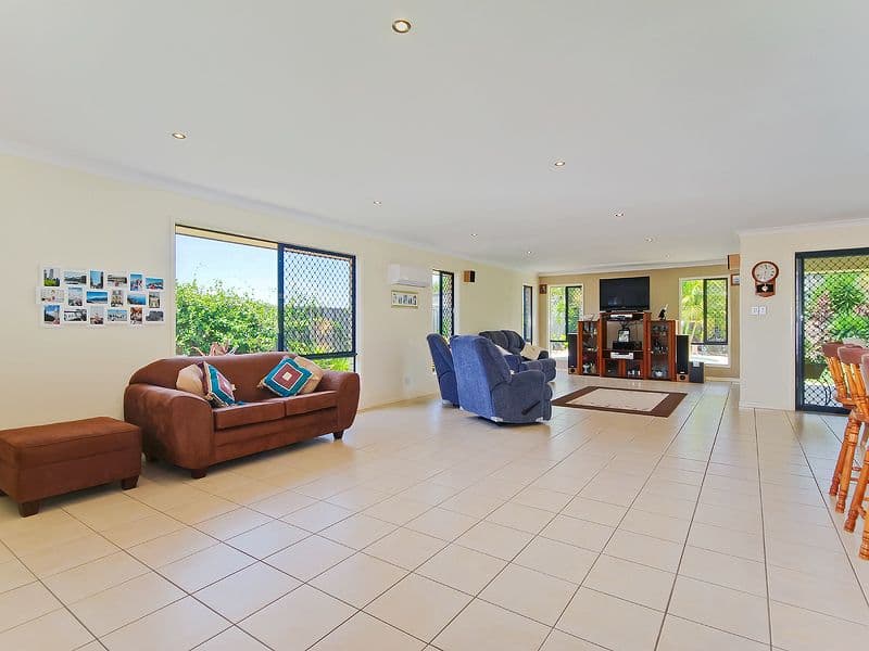 8 Springwood Avenue, PACIFIC PINES QLD 4211, Pacific Pines - Thumbnail 6