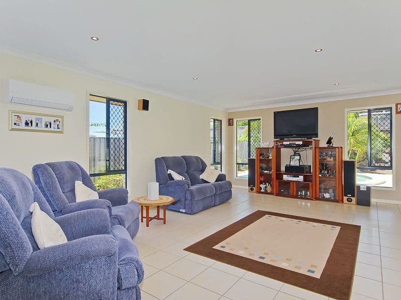 8 Springwood Avenue, PACIFIC PINES QLD 4211, Pacific Pines - Thumbnail 8