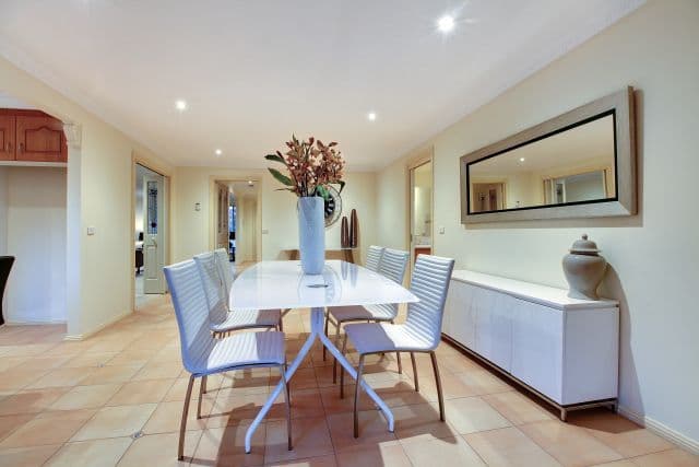 220 Betula Avenue, Mill Park VIC 3082, Mill Park - Thumbnail 5