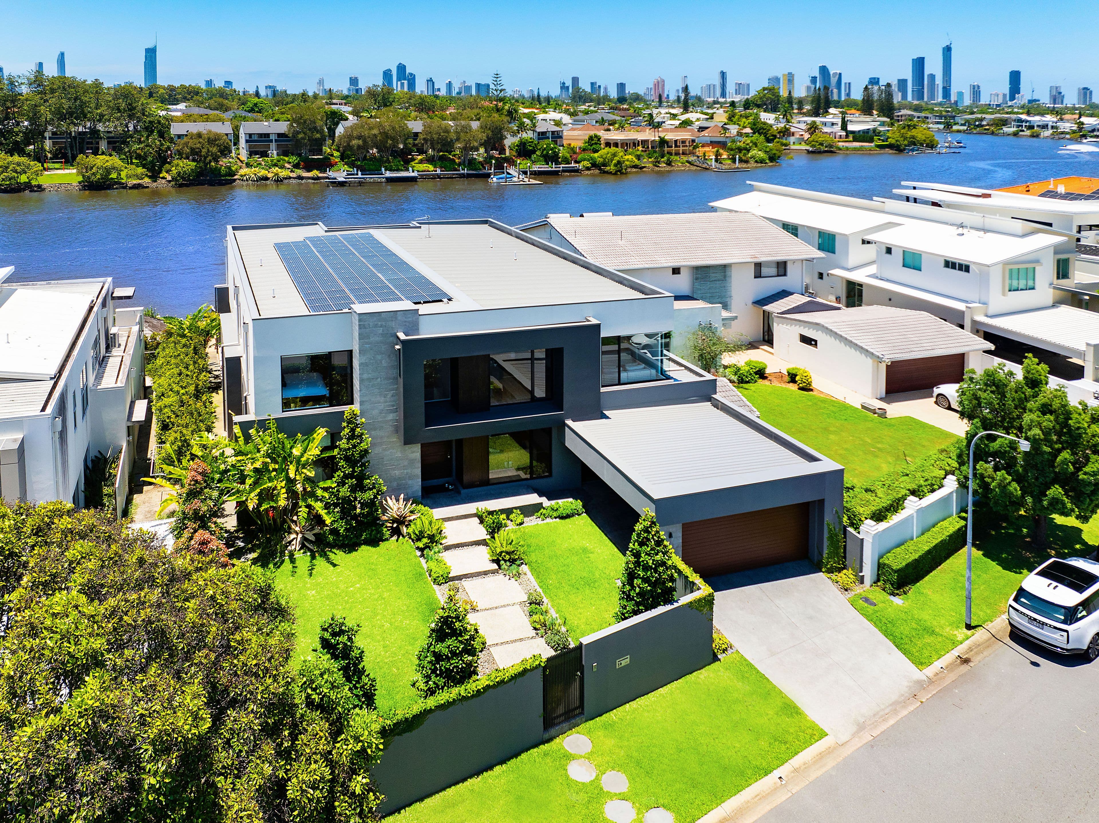 39 Conifer Crescent, Broadbeach Waters QLD 4218, Broadbeach Waters - Thumbnail 2