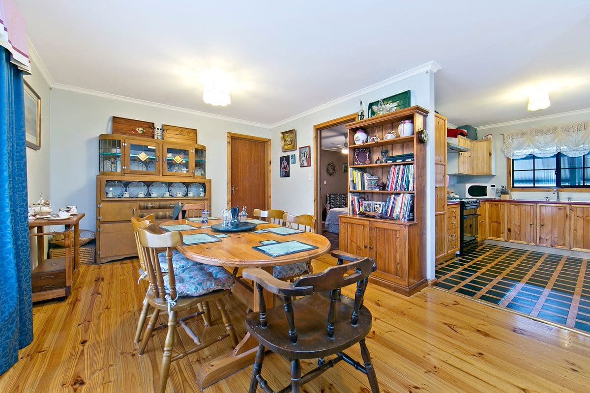 6 The Crescent, NURIOOTPA SA 5355, Nuriootpa - Thumbnail 3