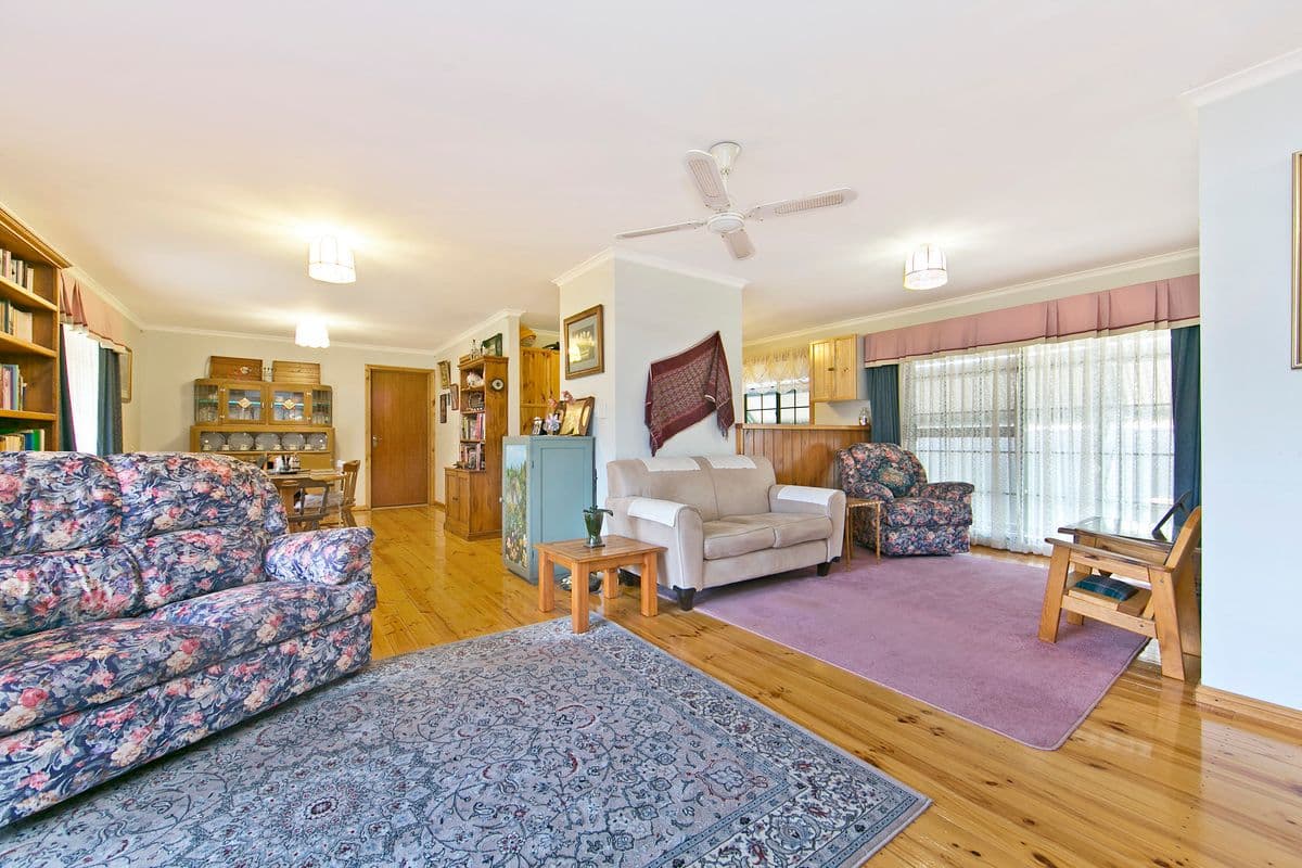 6 The Crescent, NURIOOTPA SA 5355, Nuriootpa - Thumbnail 4