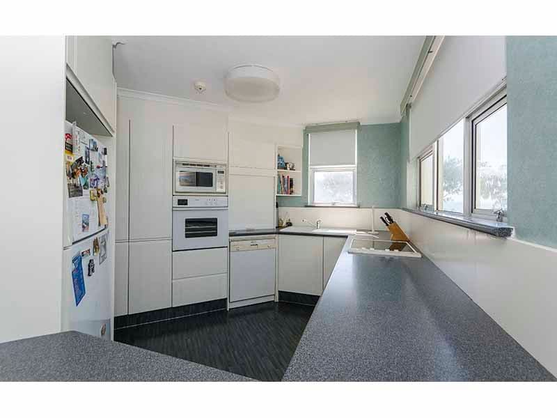 5 'Grosvenor' 26 The Esplanade, SURFERS PARADISE QLD 4217, Surfers Paradise - Thumbnail 6