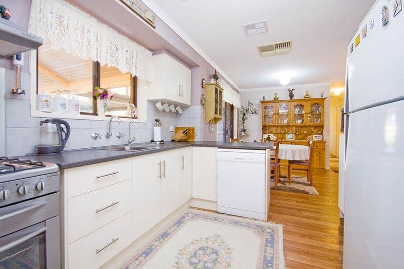 16 St Ives Court, BLAKEVIEW SA 5114, Blakeview - Thumbnail 6