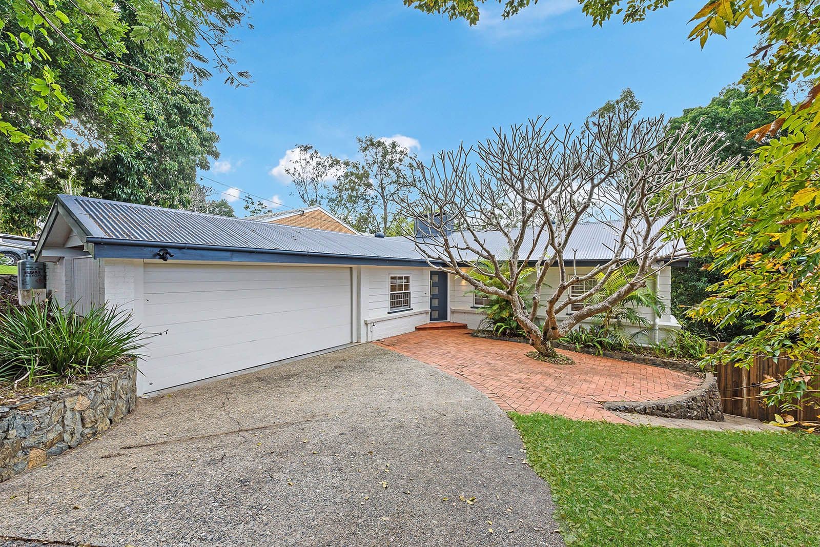 11 Aberfeldy Street, Kenmore QLD 4069, Kenmore - Thumbnail 2