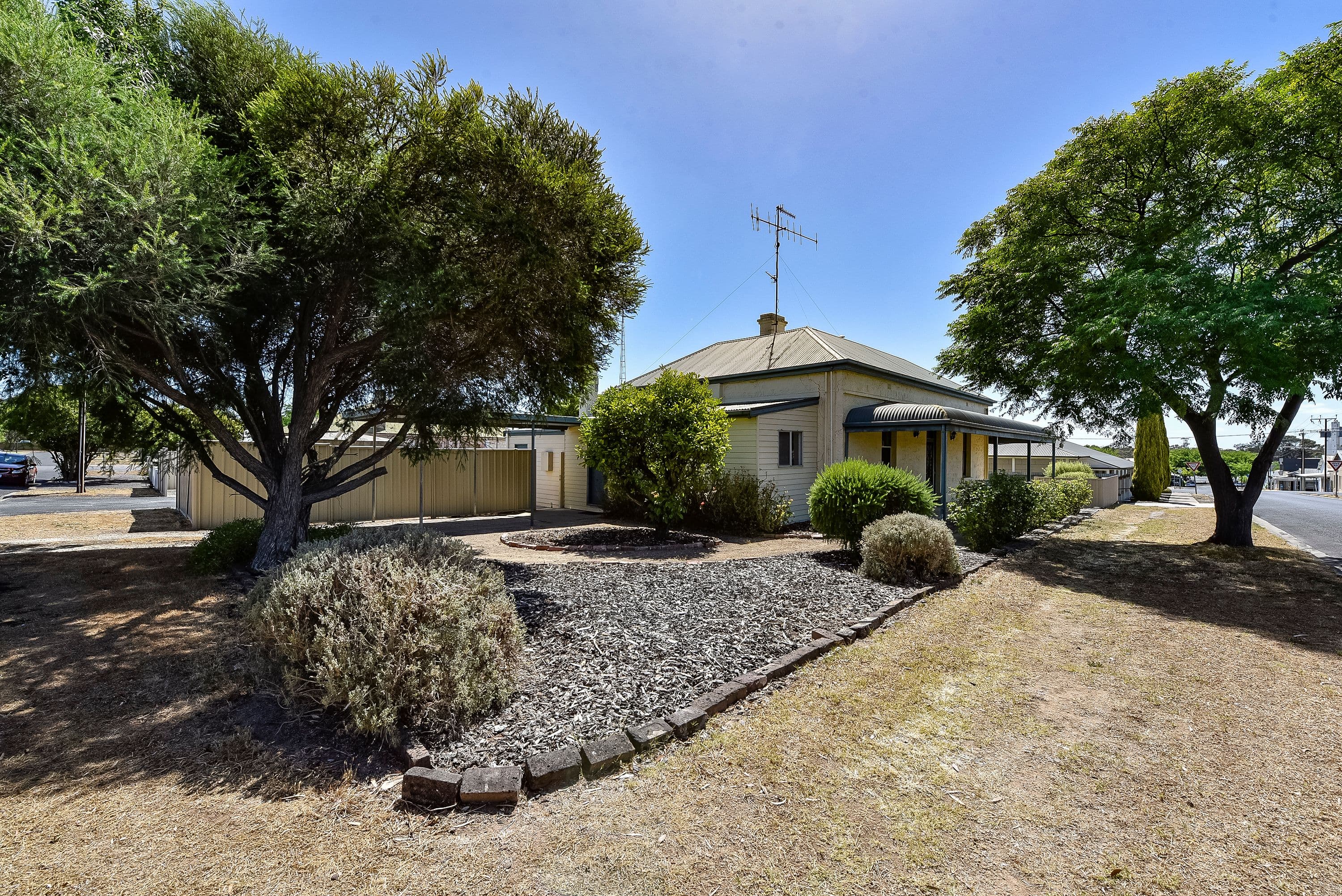 21 Crocker Street, Bordertown SA 5268, Bordertown - Thumbnail 2