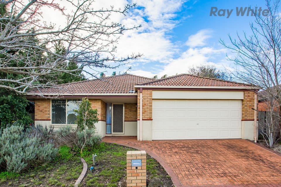 5 Mahlan Close, Hillside VIC 3037, Hillside - Thumbnail 2