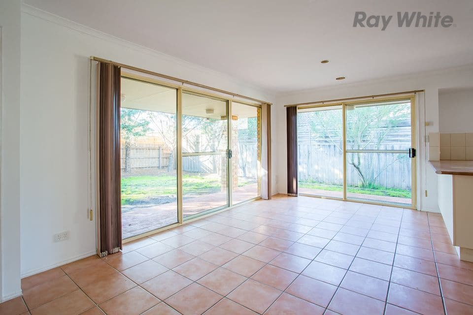 5 Mahlan Close, Hillside VIC 3037, Hillside - Thumbnail 4