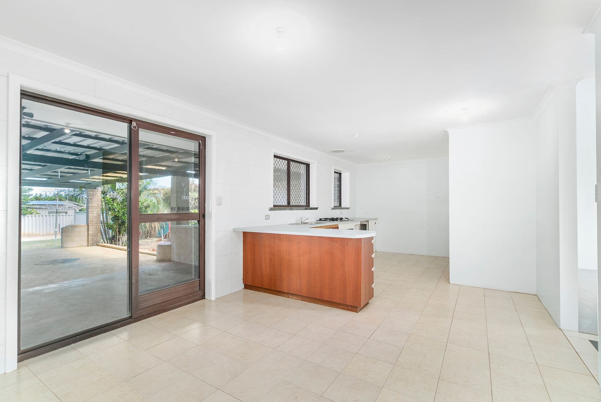 14 Broadfield Close, Utakarra WA 6530, Utakarra - Thumbnail 3