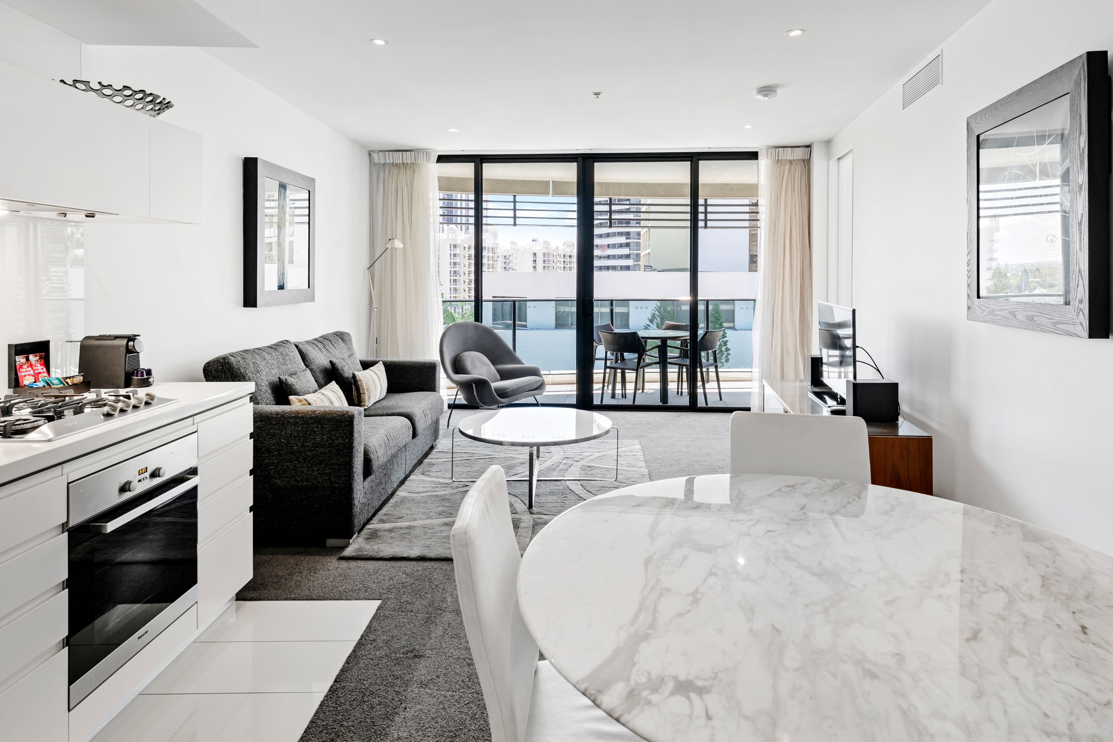 21 'Oracle' Elizabeth Avenue, Broadbeach QLD 4218, Broadbeach - Thumbnail 2