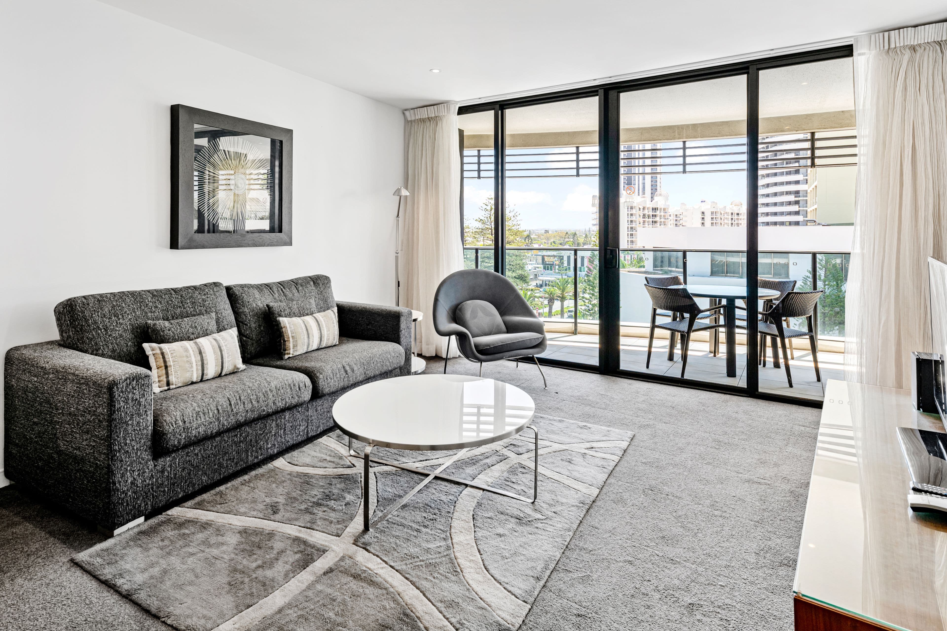 21 'Oracle' Elizabeth Avenue, Broadbeach QLD 4218, Broadbeach - Thumbnail 3