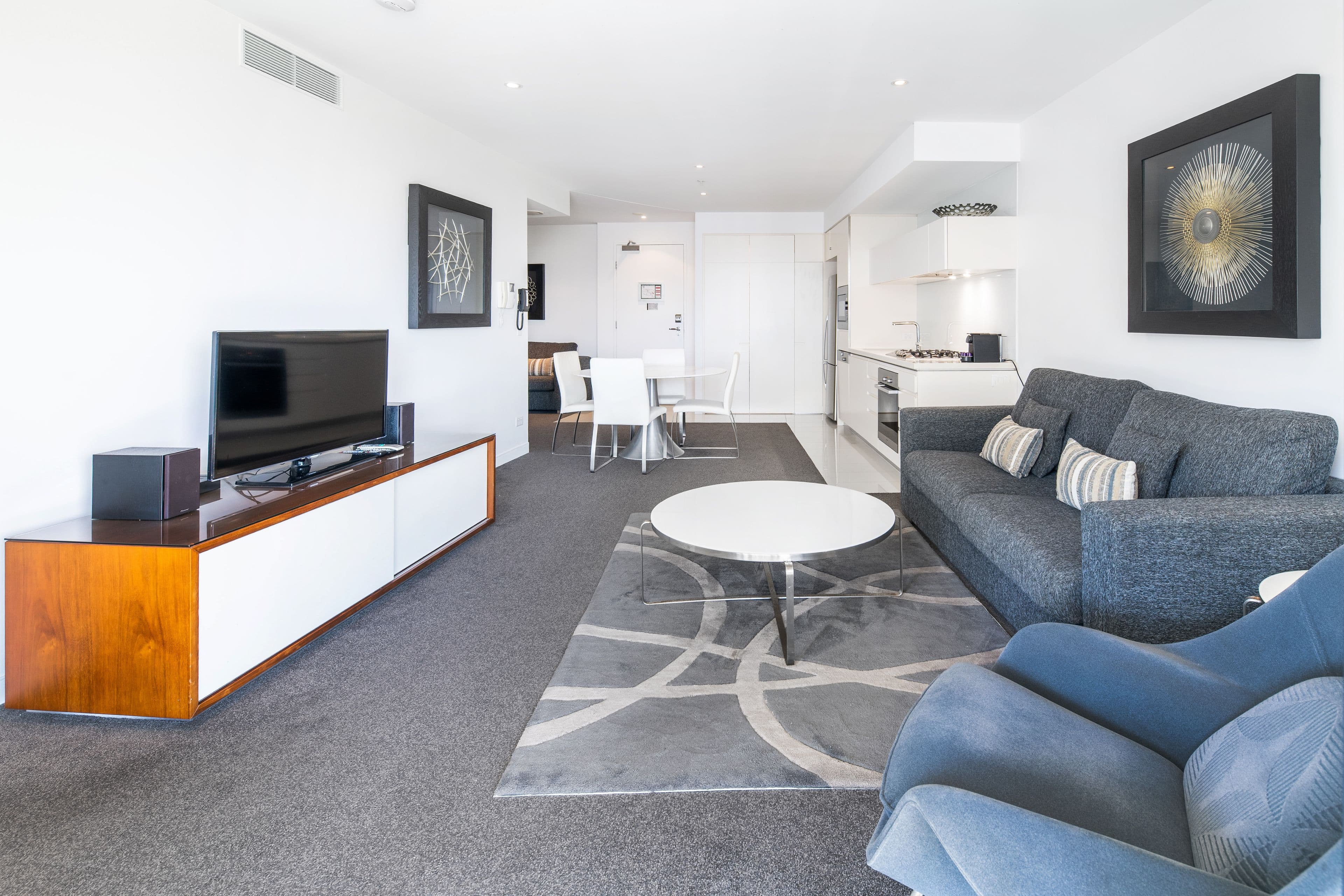 21 'Oracle' Elizabeth Avenue, Broadbeach QLD 4218, Broadbeach - Thumbnail 4
