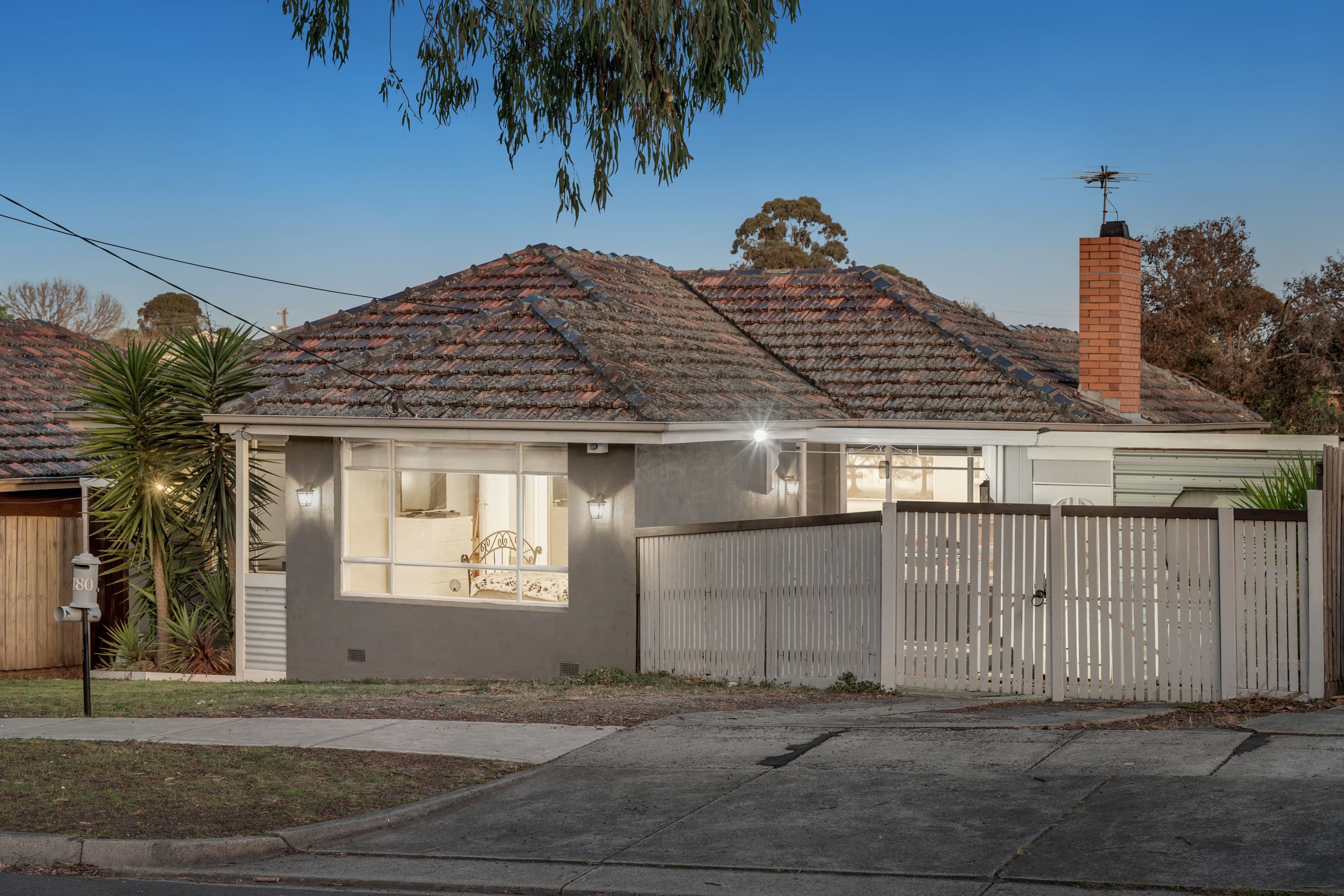 180 Cameron Parade, Watsonia North VIC 3087, Watsonia North - Image 1