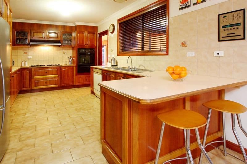 22 Stonnington Drive, WATSONIA NORTH VIC 3087, Watsonia North - Thumbnail 3