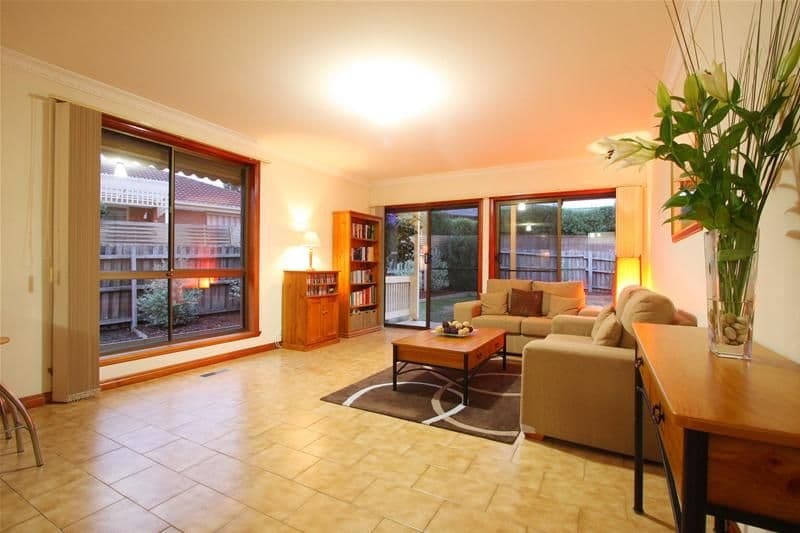 22 Stonnington Drive, WATSONIA NORTH VIC 3087, Watsonia North - Thumbnail 4