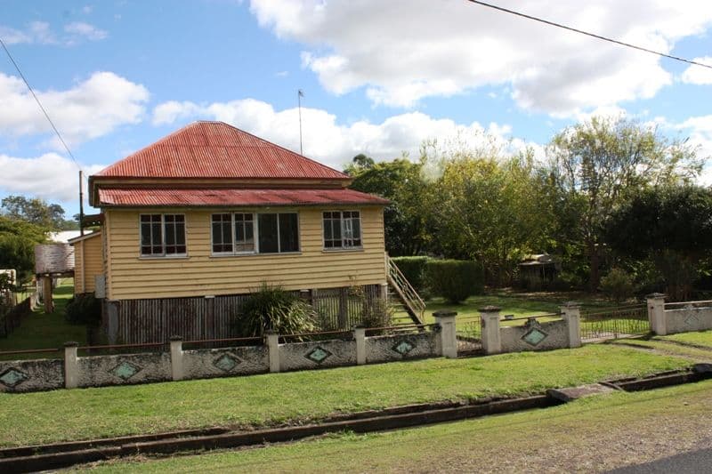 9 Mangerton Street, TOOGOOLAWAH QLD 4313, Toogoolawah - Thumbnail 5
