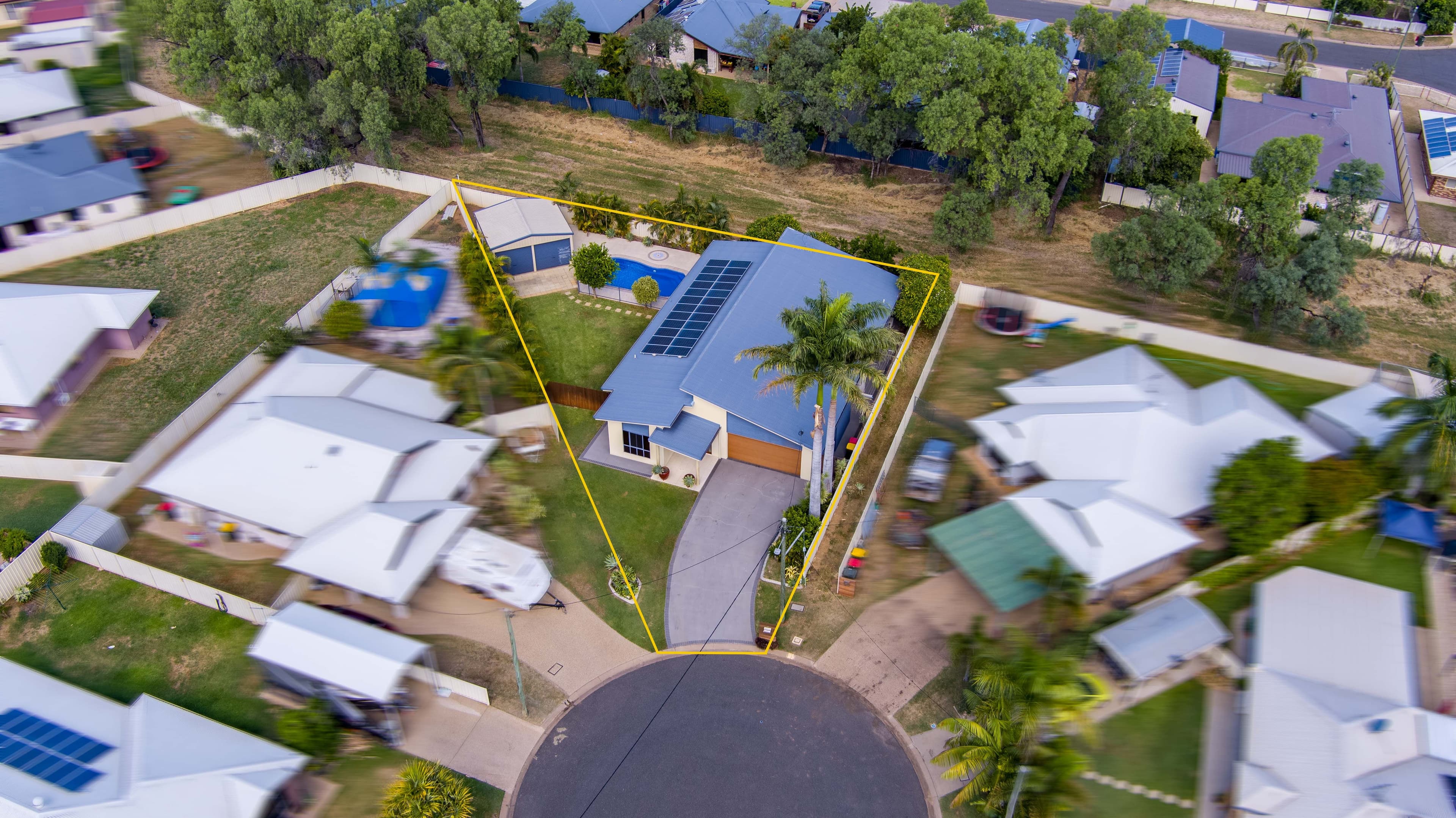 4 Stephanie Court, Emerald QLD 4720, Emerald - Thumbnail 2