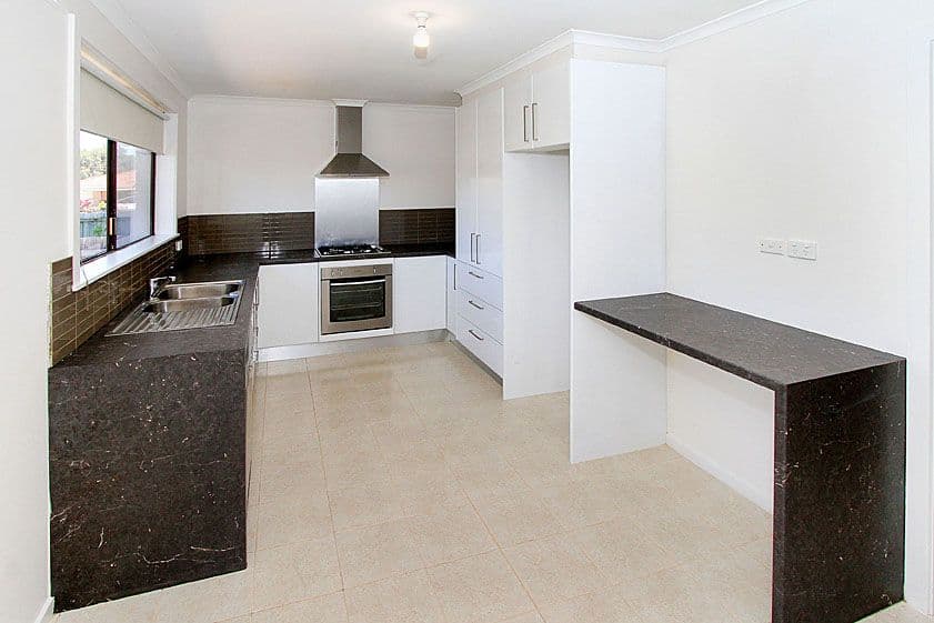 27 Grimwade Street, RESERVOIR VIC 3073, Reservoir - Thumbnail 2