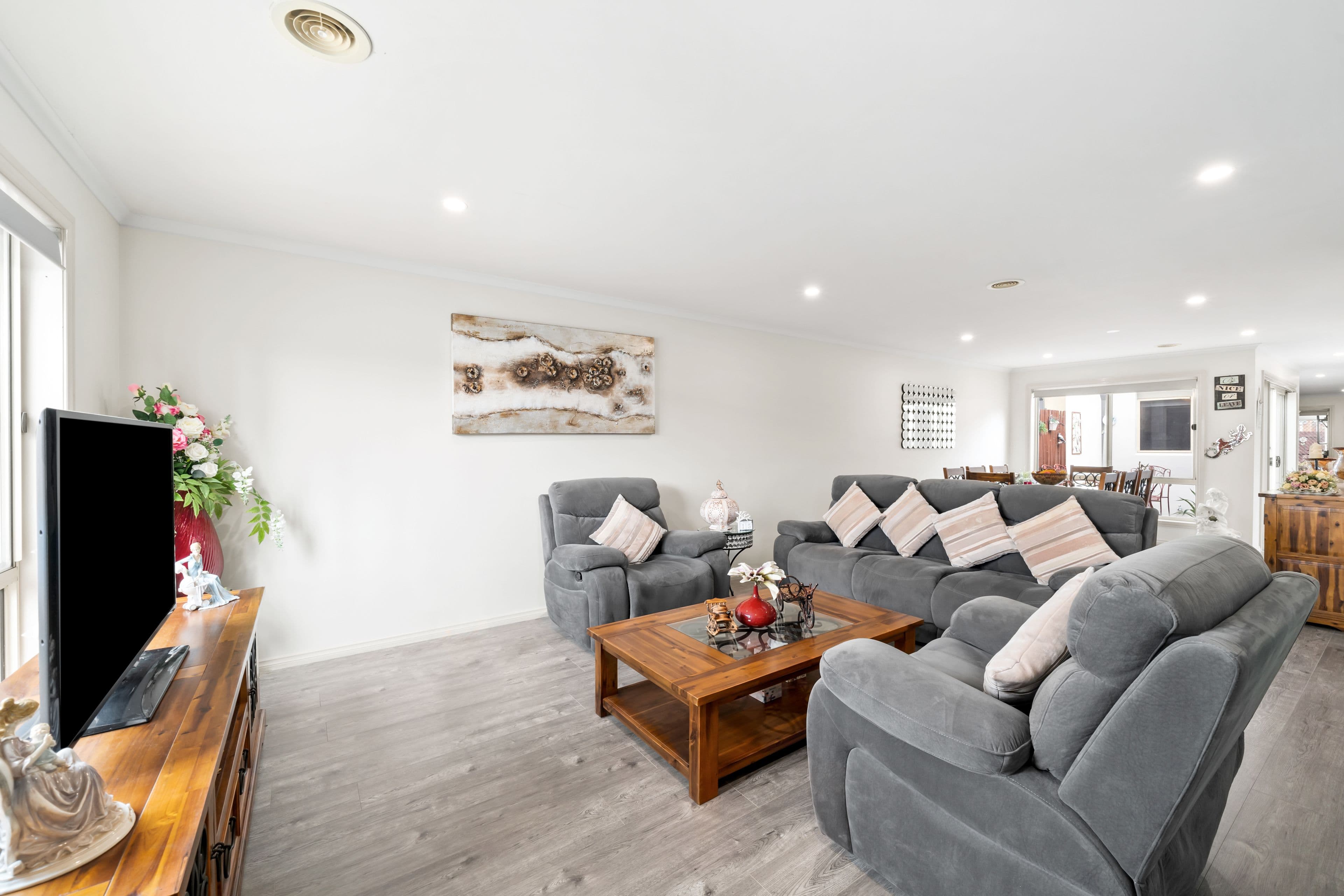 85 Allenby Road, Hillside VIC 3037, Hillside - Thumbnail 2