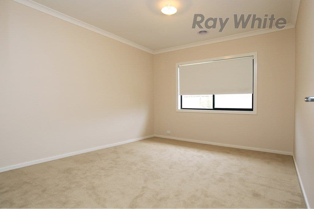 4 Trident Court, SANCTUARY LAKES VIC 3030, Sanctuary Lakes - Thumbnail 8