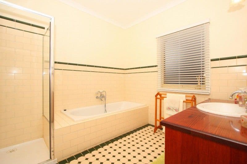 6 Wetherby Court, HILLSIDE VIC 3037, Hillside - Thumbnail 7
