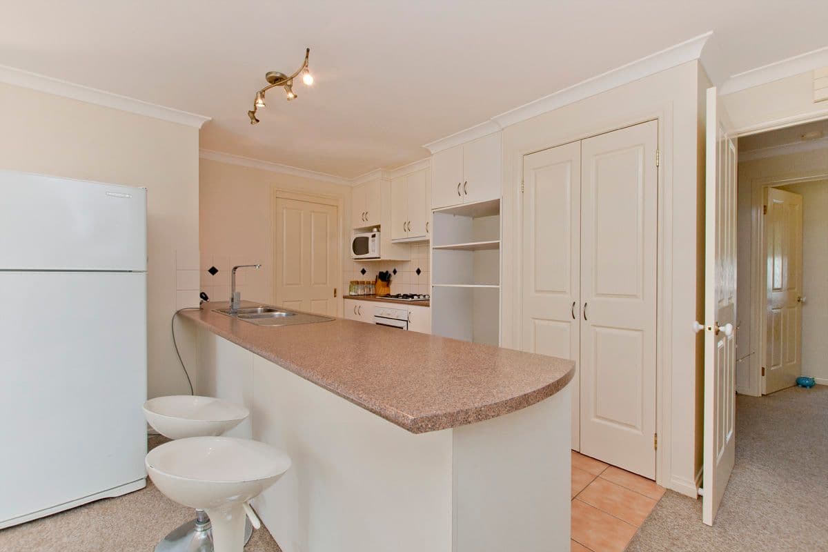 37 Gateway Road, Warrnambool VIC 3280, Warrnambool - Thumbnail 3