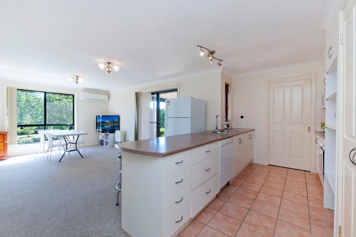 37 Gateway Road, Warrnambool VIC 3280, Warrnambool - Thumbnail 5