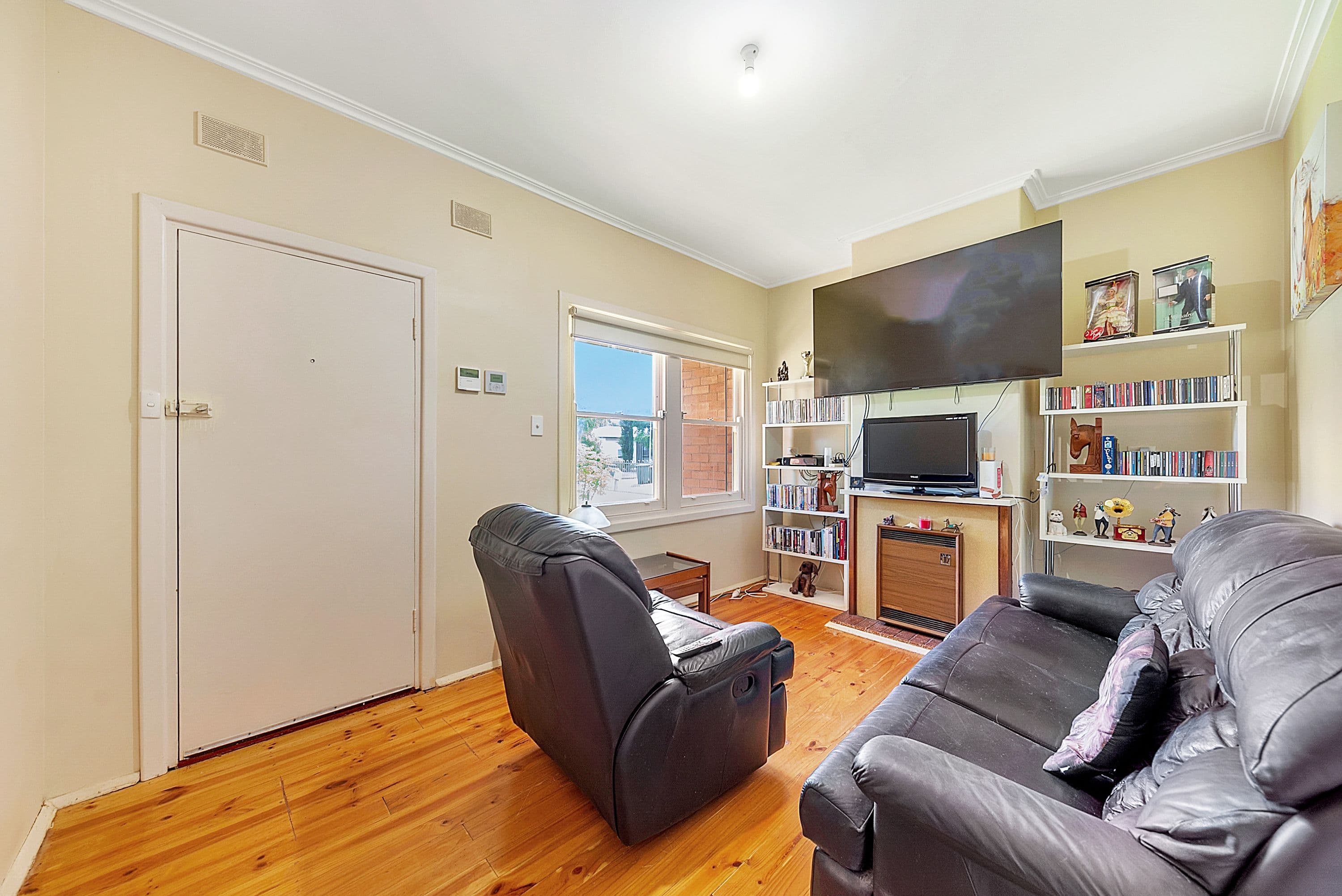 8 Burcombe Street, Elizabeth Vale SA 5112, Elizabeth Vale - Thumbnail 2