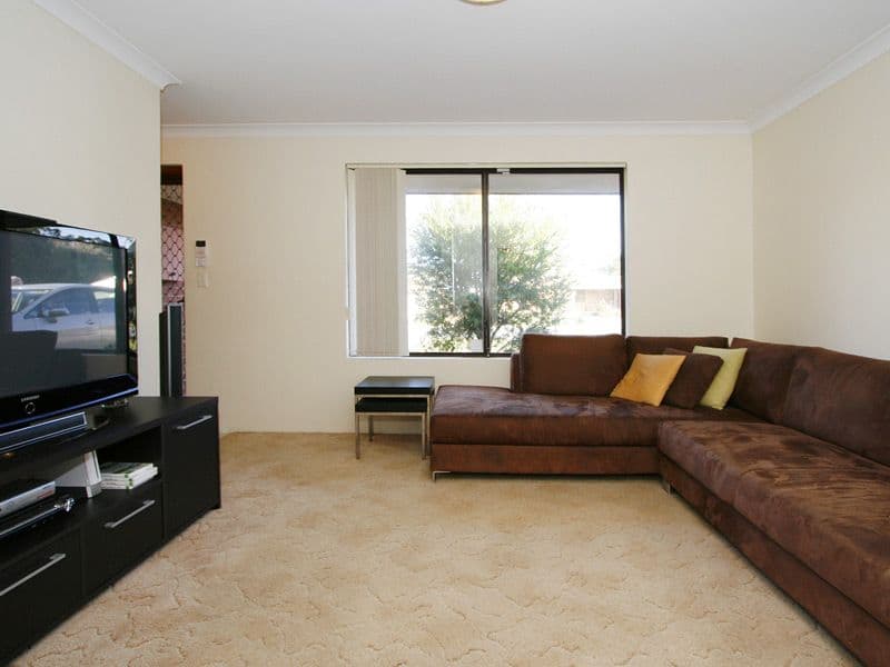 38 Devonshire Street, MORLEY WA 6062, Morley - Thumbnail 4