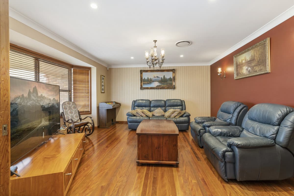 44 Myrtle Creek Avenue, TAHMOOR, Tahmoor - Thumbnail 4