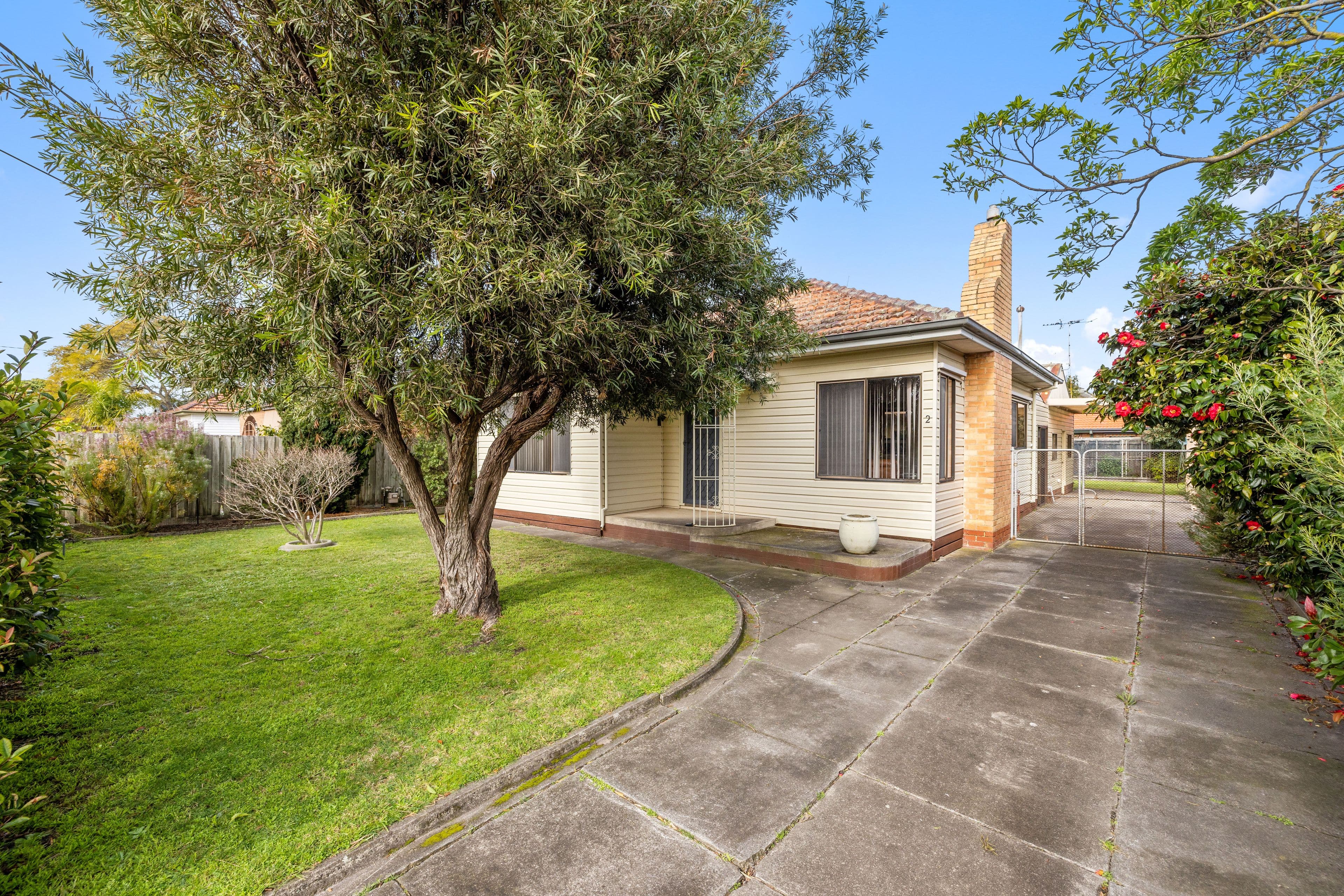 2 Eagland Road, Cheltenham VIC 3192, Cheltenham - Thumbnail 2