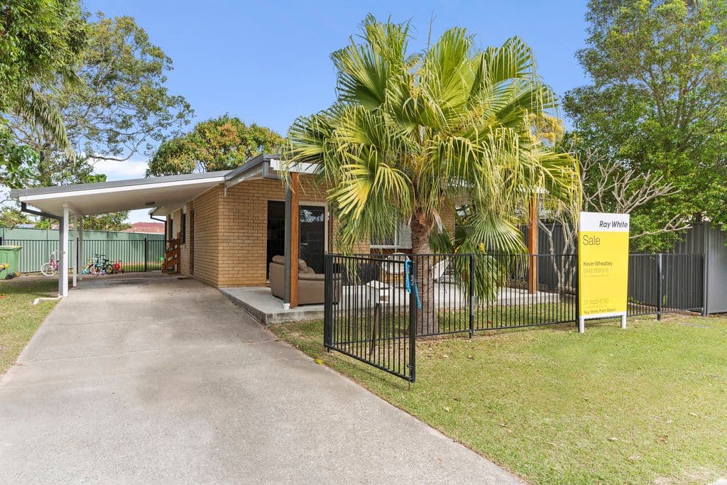 2 Walker Avenue, PALM BEACH QLD 4221, Palm Beach - Thumbnail 2